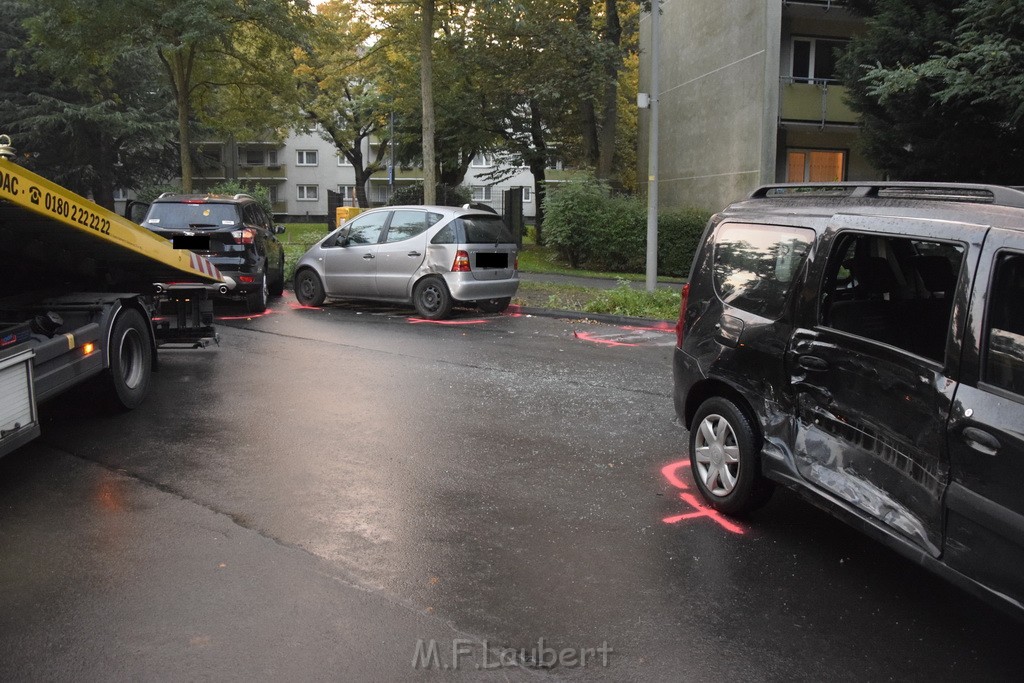 VU mehere verletzte Koeln Gremberg Luederichstr Grembergerstr P101.JPG - Miklos Laubert